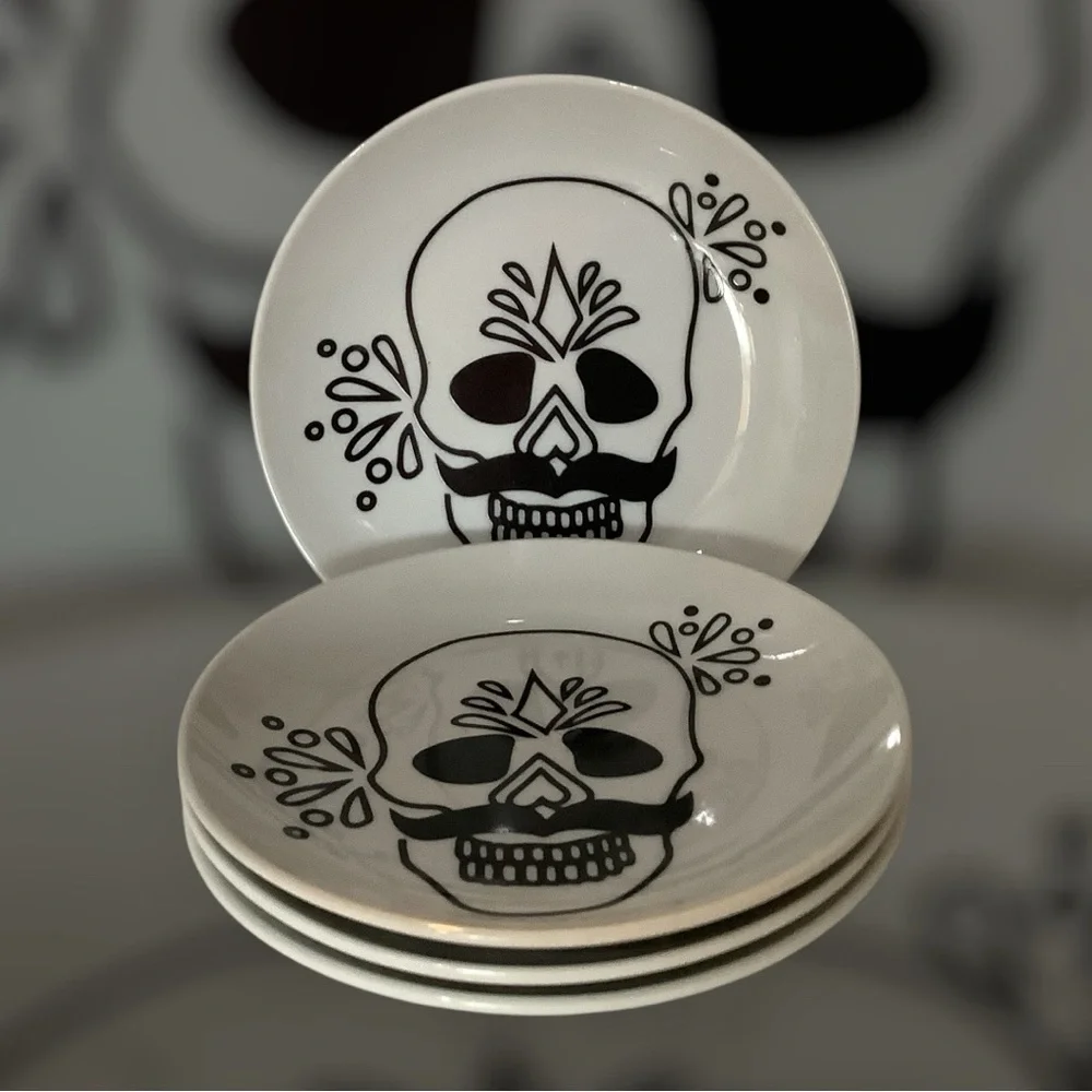 Crate & Barrel Set Of 4 Morelia Rico DAY OF THE DEAD Sugar Skull 6” RoundPlates
